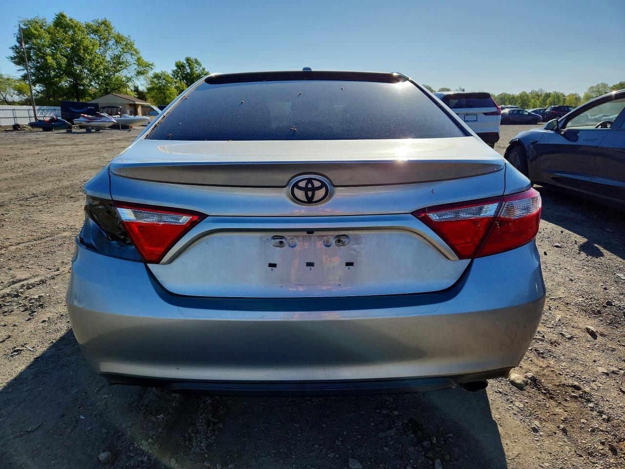 2017 TOYOTA CAMRY SE photo 16