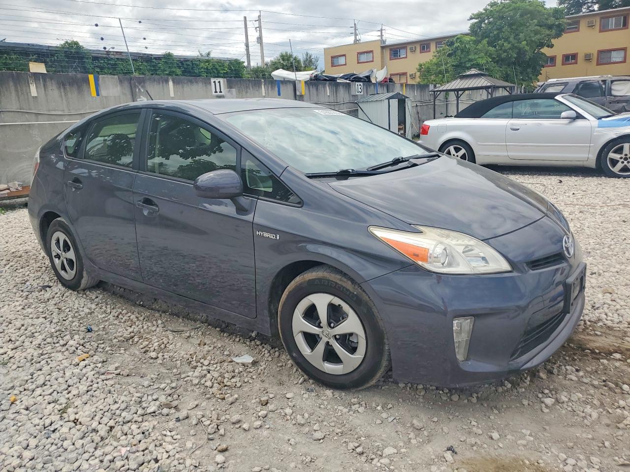 2012 TOYOTA PRIUS THREE photo 4