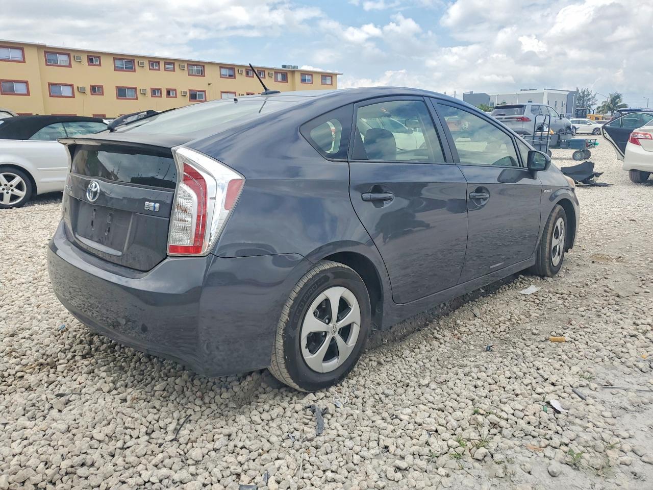 2012 TOYOTA PRIUS THREE photo 3