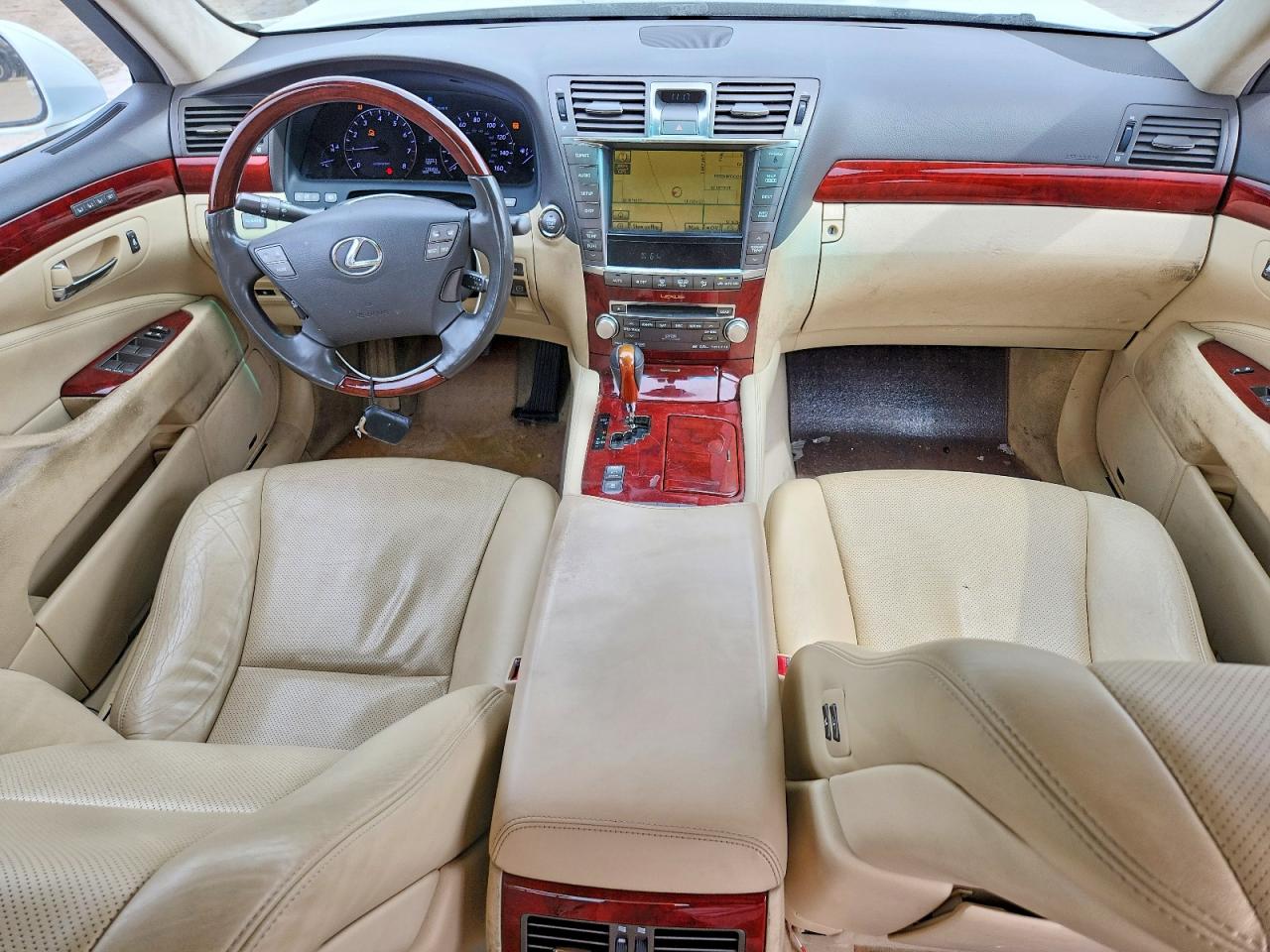 2010 LEXUS LS 460L photo 15