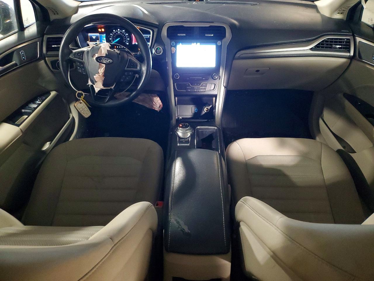 2017 FORD FUSION SE photo 15