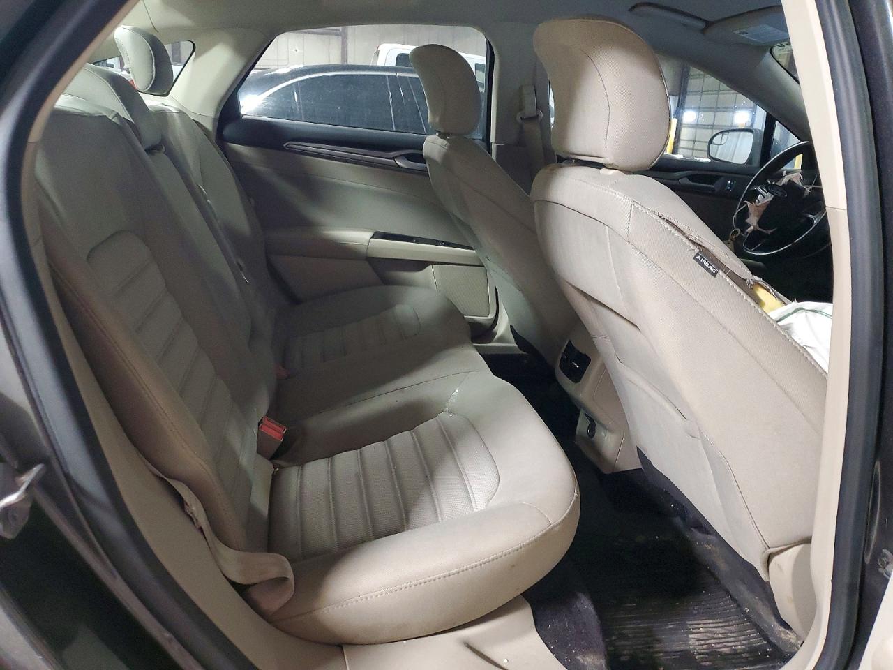 2017 FORD FUSION SE photo 19