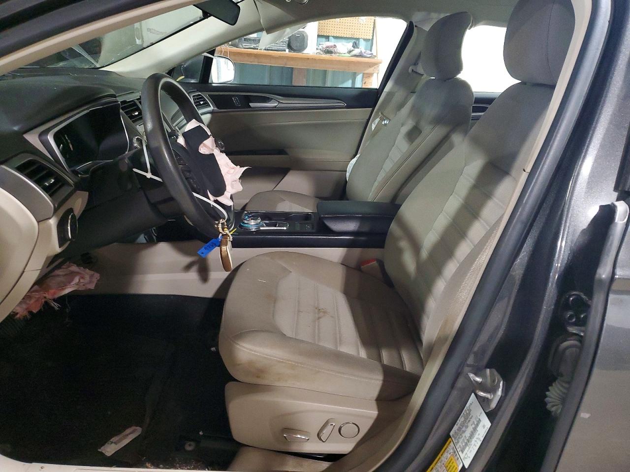 2017 FORD FUSION SE photo 13