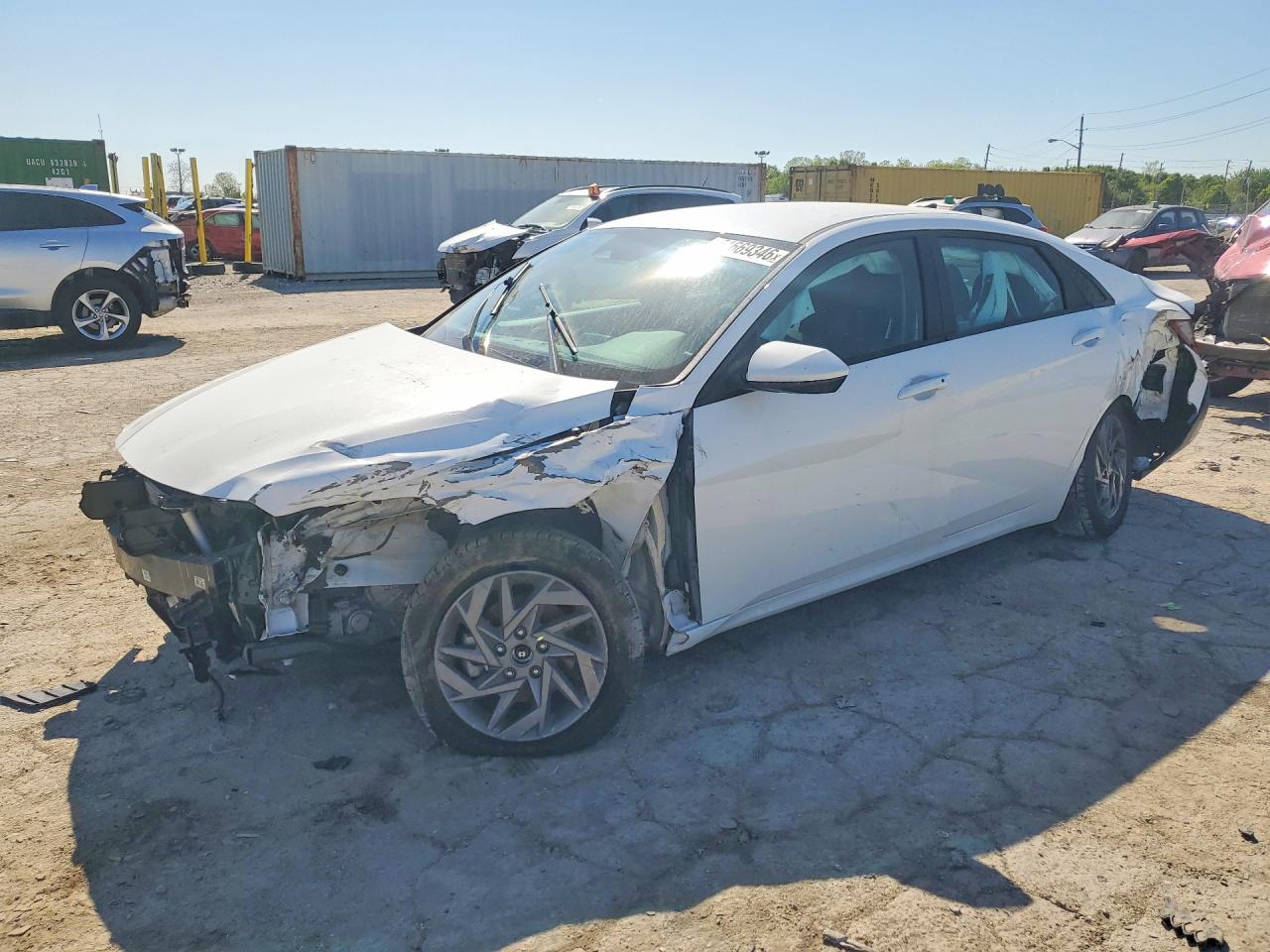 2024 HYUNDAI ELANTRA