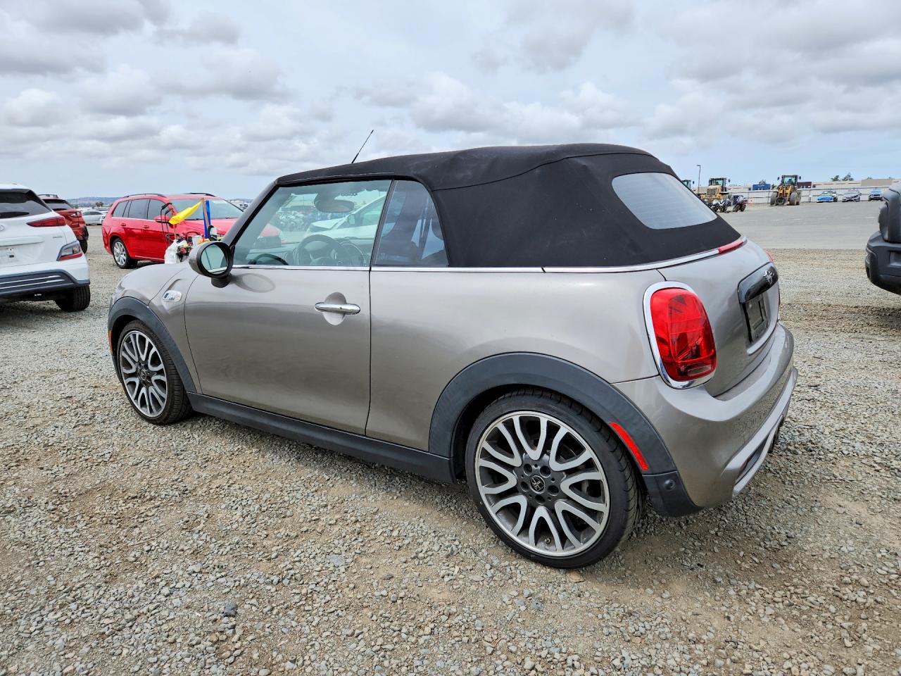 2019 MINI COOPER S photo 3