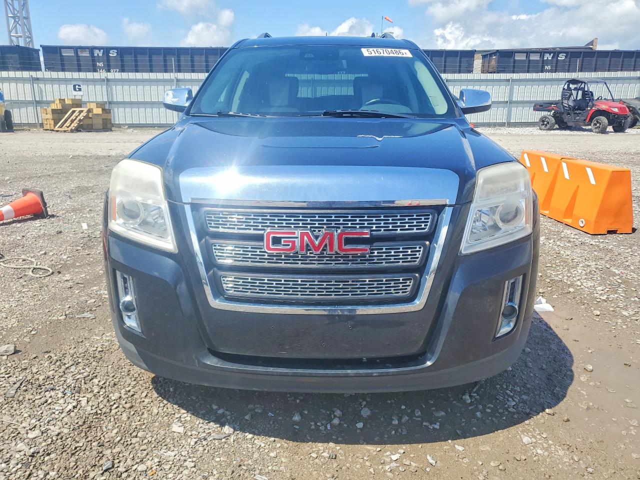 2015 GMC TERRAIN SLT photo 9