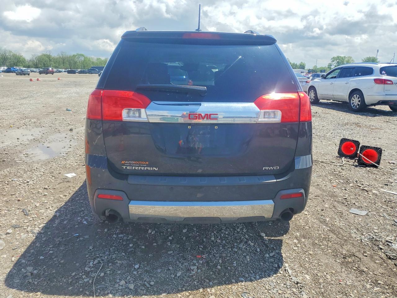 2015 GMC TERRAIN SLT photo 11