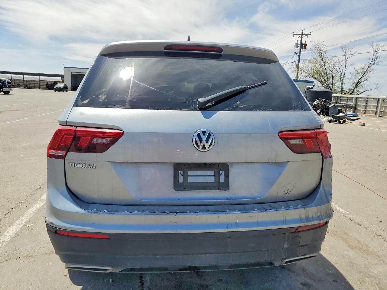 2020 VOLKSWAGEN TIGUAN photo 11