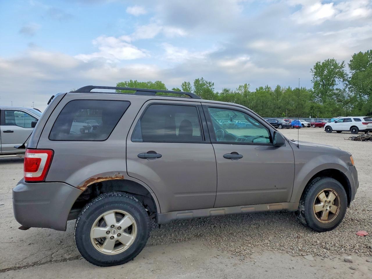 2012 FORD ESCAPE XLT photo 3