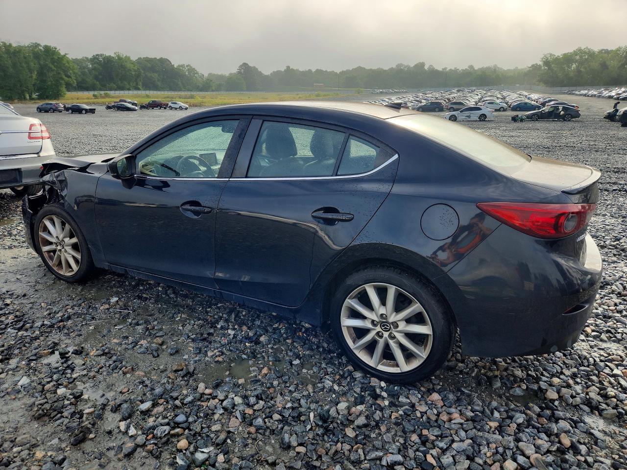 2017 MAZDA 3 TOURING photo 2