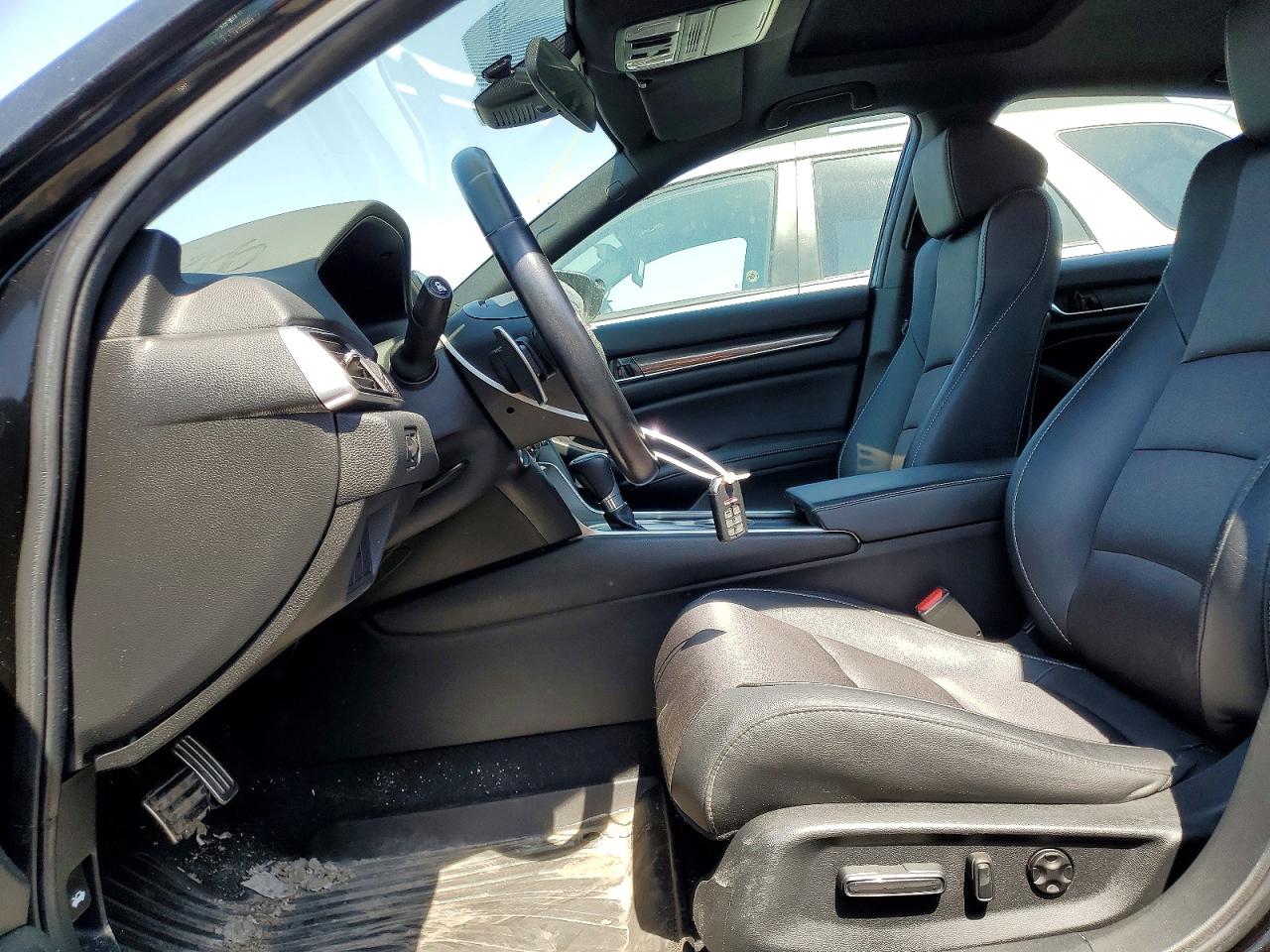 2020 HONDA ACCORD SPORT photo 19