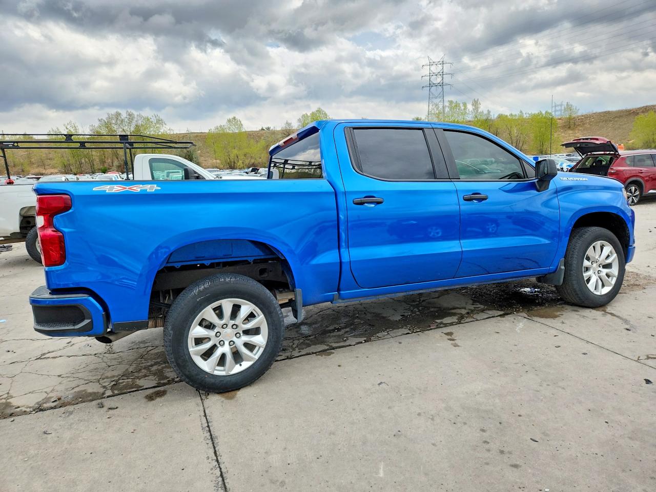2024 CHEVROLET SILVERADO K1500 CUSTOM photo 3