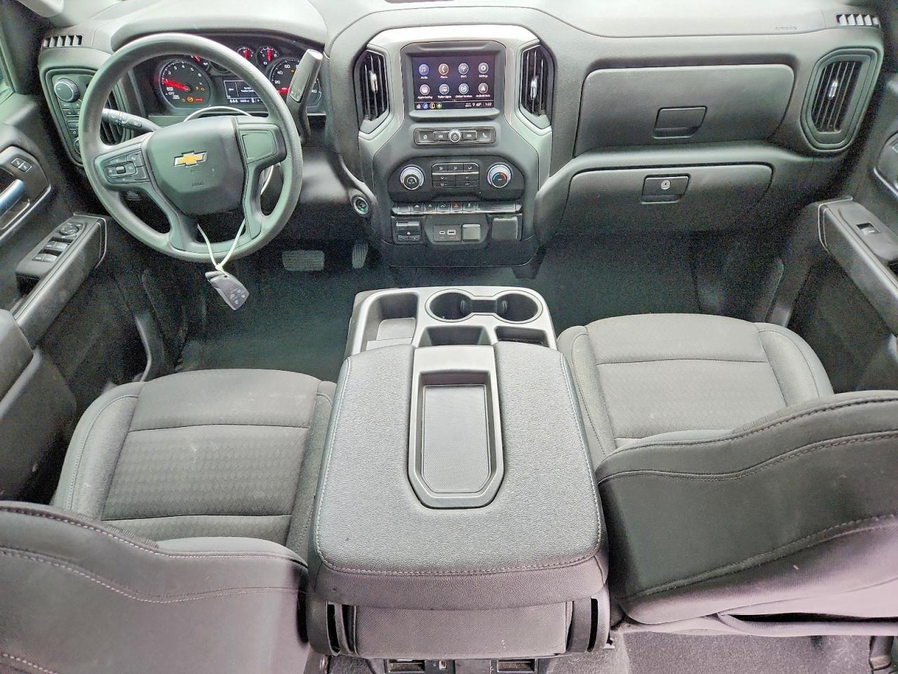 2024 CHEVROLET SILVERADO K1500 CUSTOM photo 8