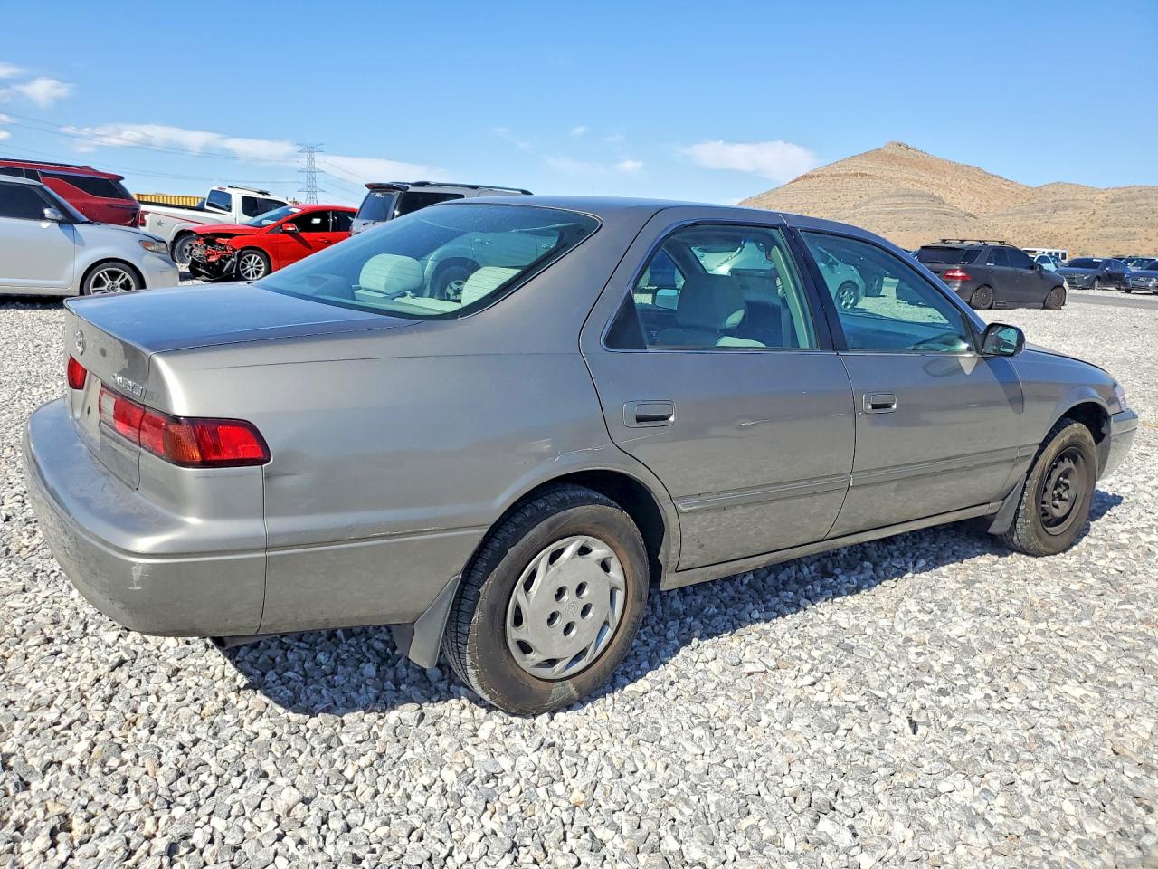 1999 TOYOTA CAMRY LE photo 7