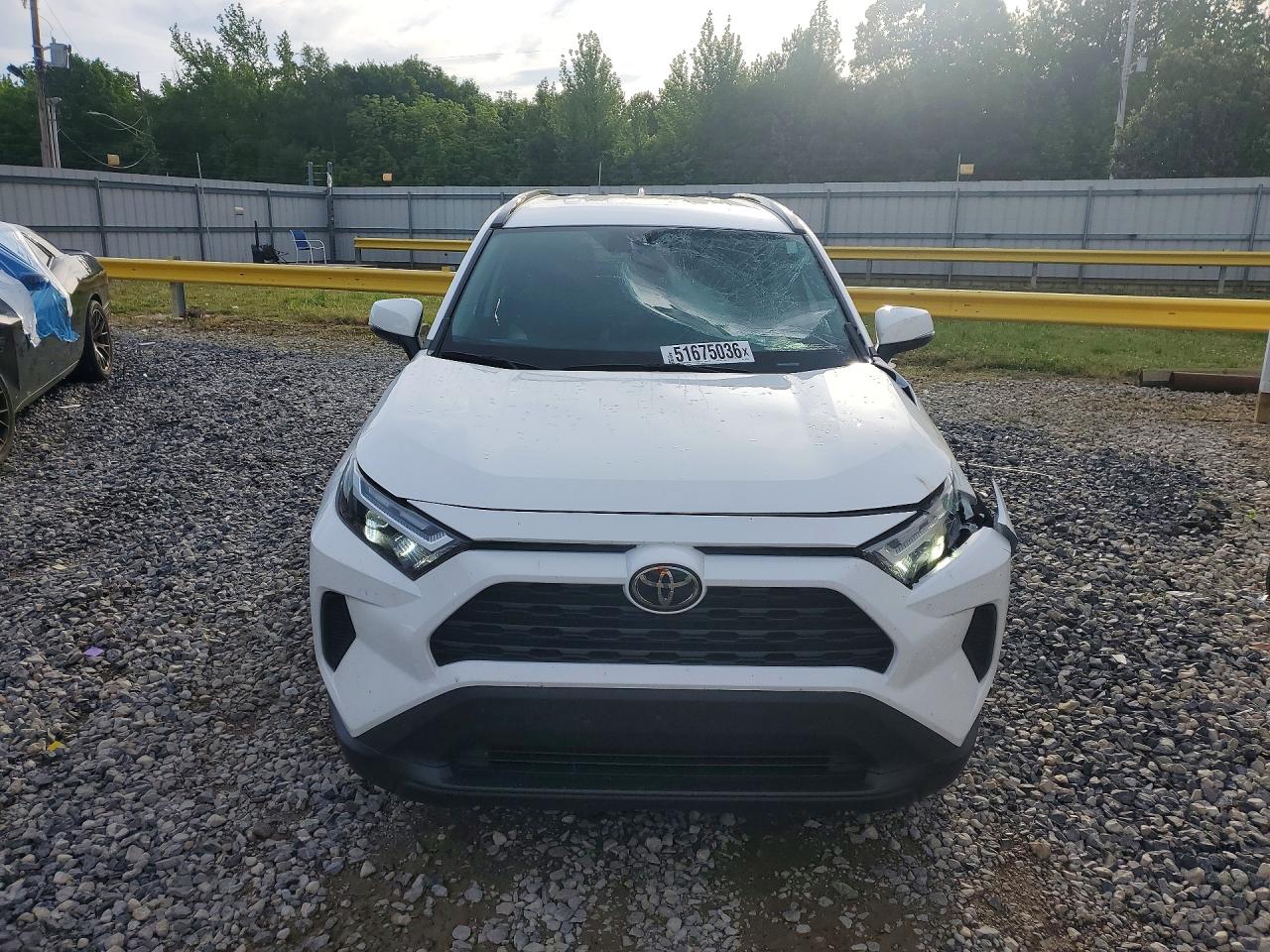 2024 TOYOTA RAV4 XLE photo 13