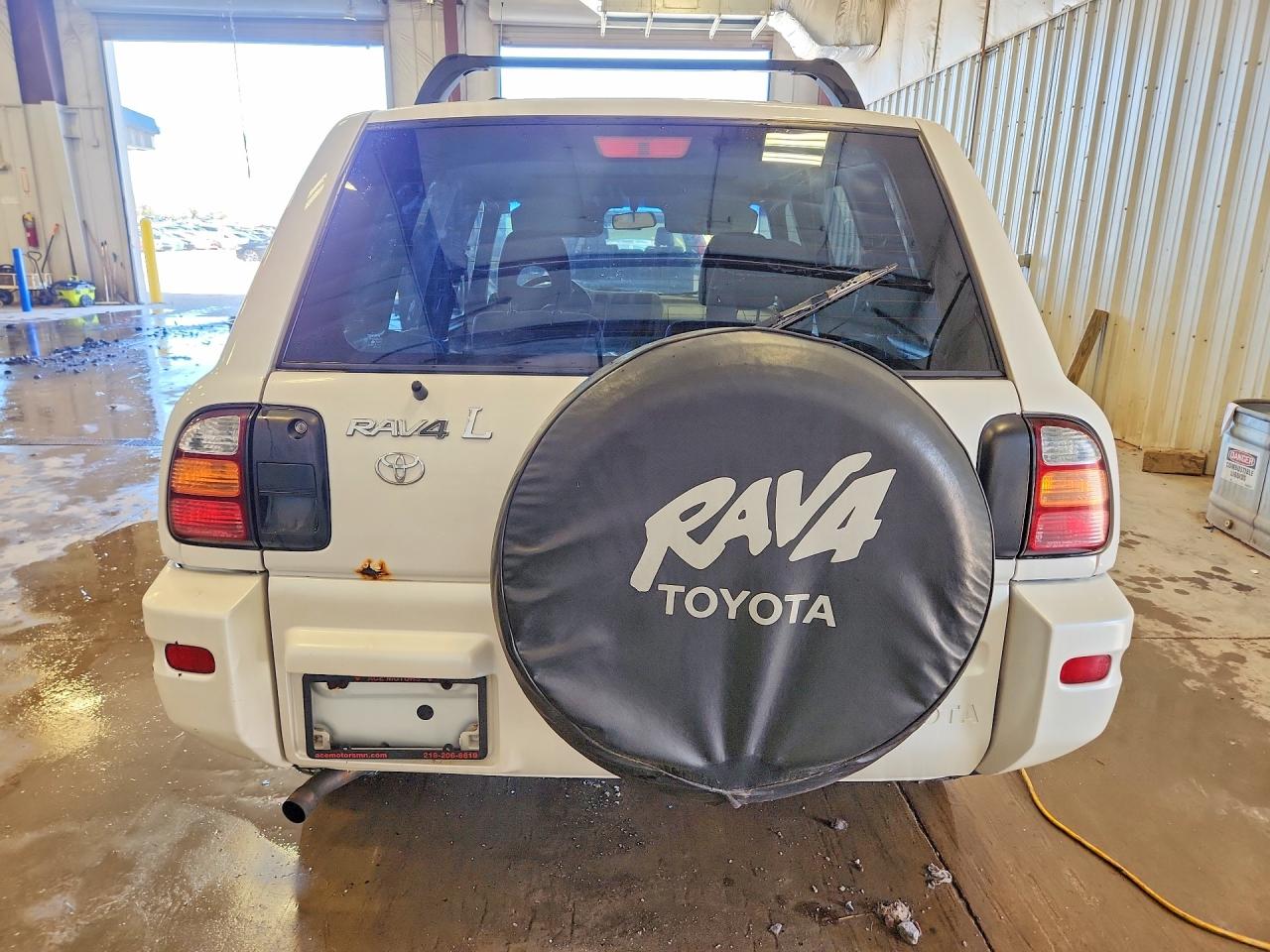 1999 TOYOTA RAV4 BASE photo 16