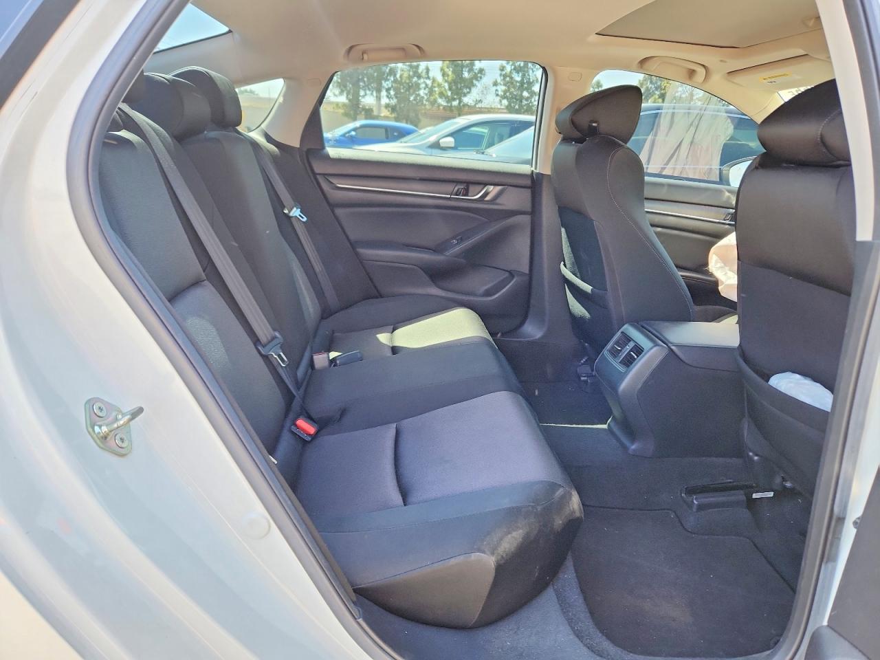 2018 HONDA ACCORD HYBRID EX photo 28