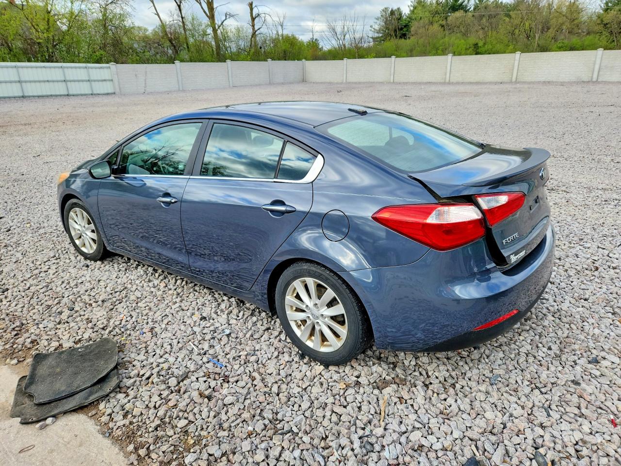 2015 KIA FORTE EX photo 4