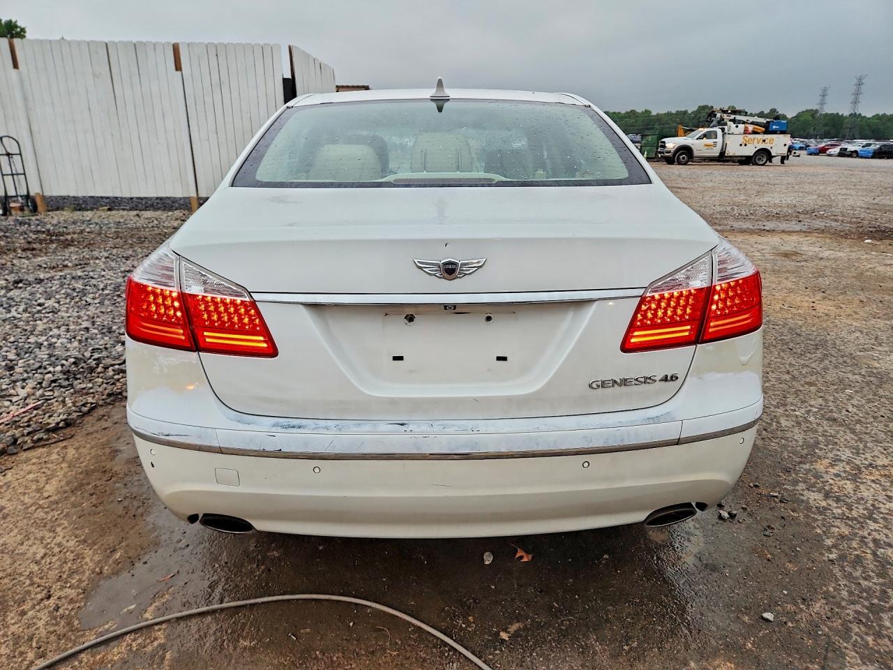 2011 HYUNDAI GENESIS 4.6L photo 6