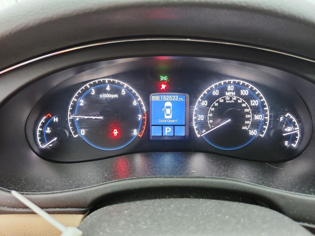 2011 HYUNDAI GENESIS 4.6L photo 9