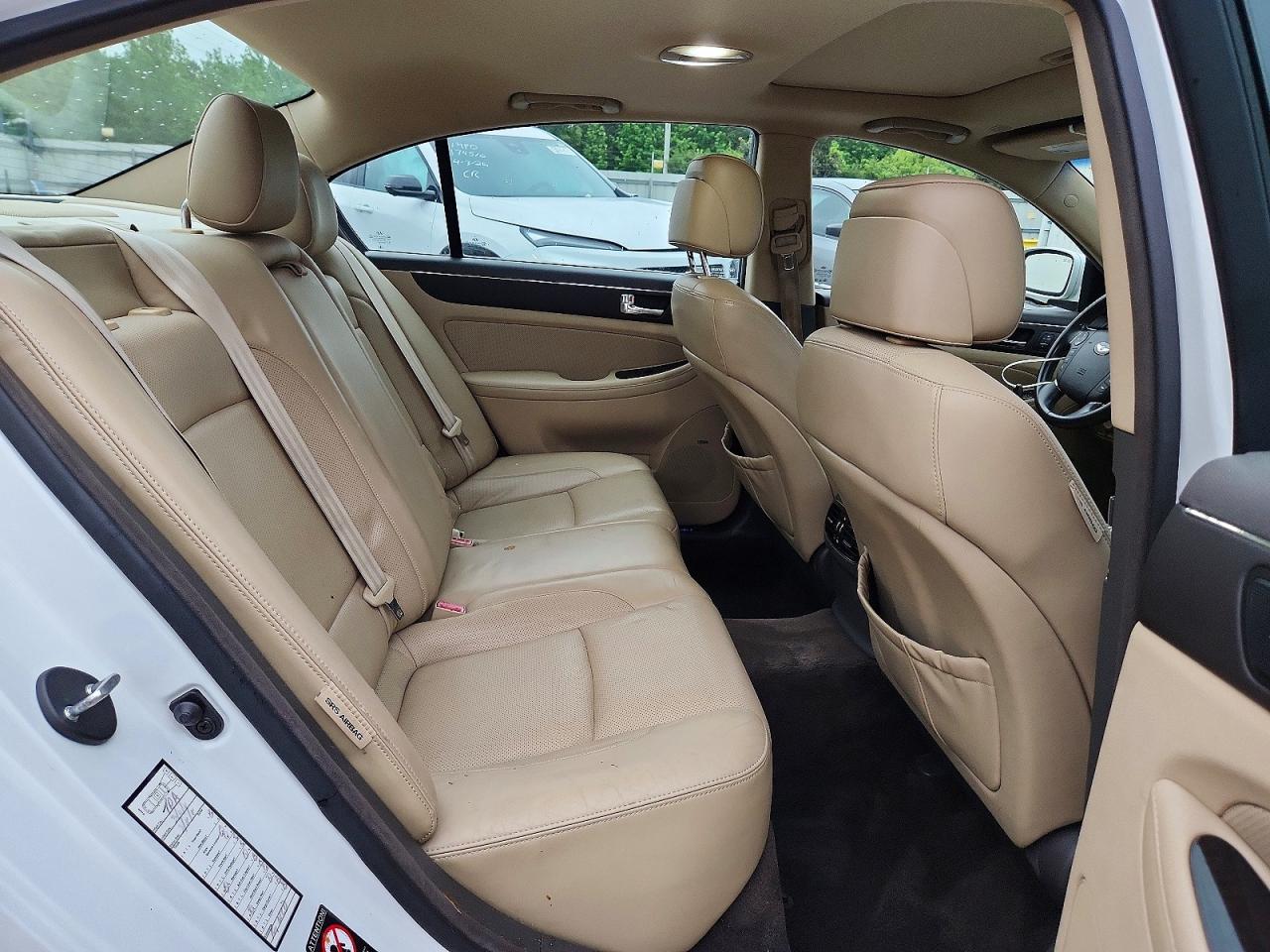 2011 HYUNDAI GENESIS 4.6L photo 10