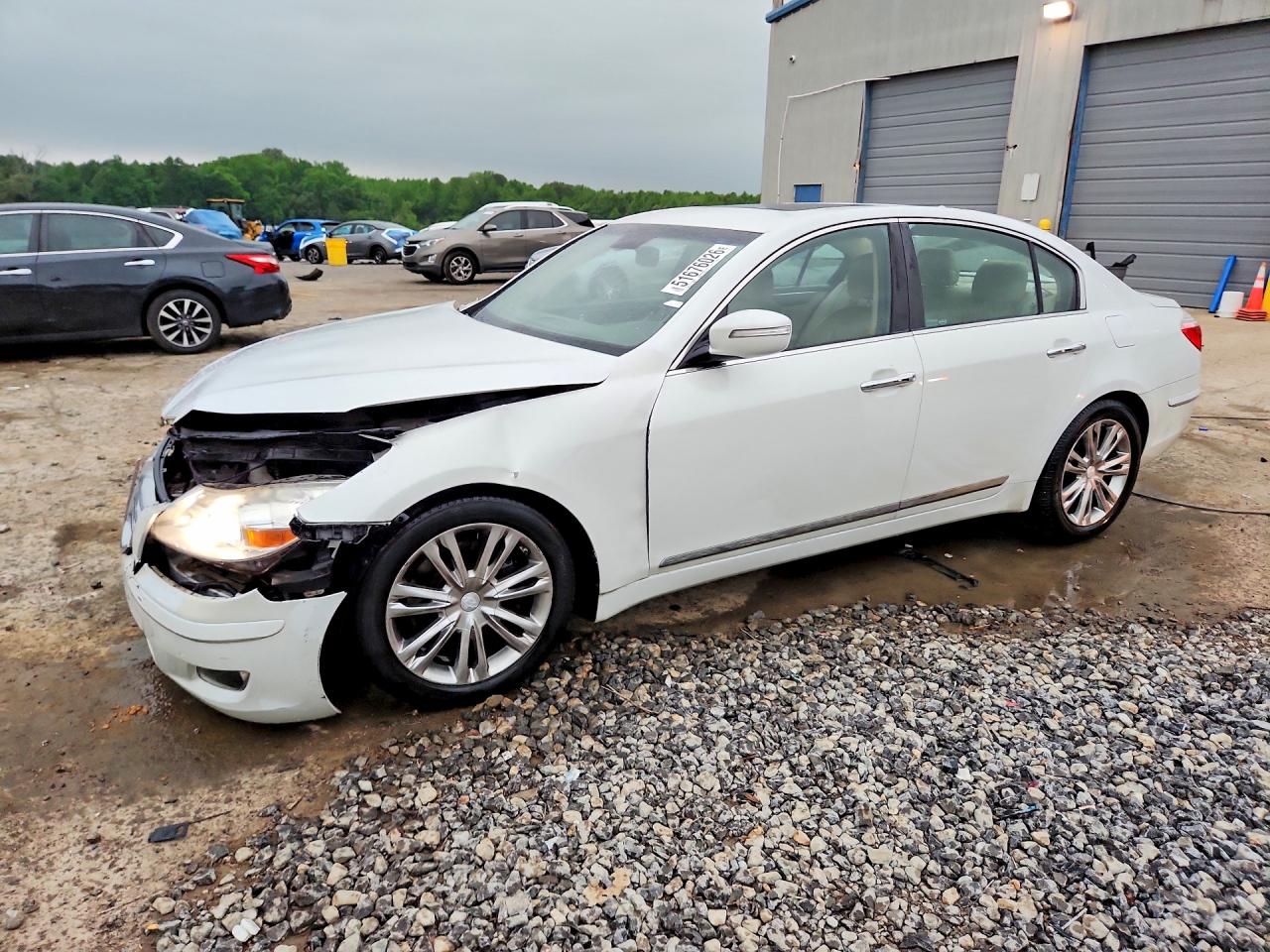 2011 HYUNDAI GENESIS