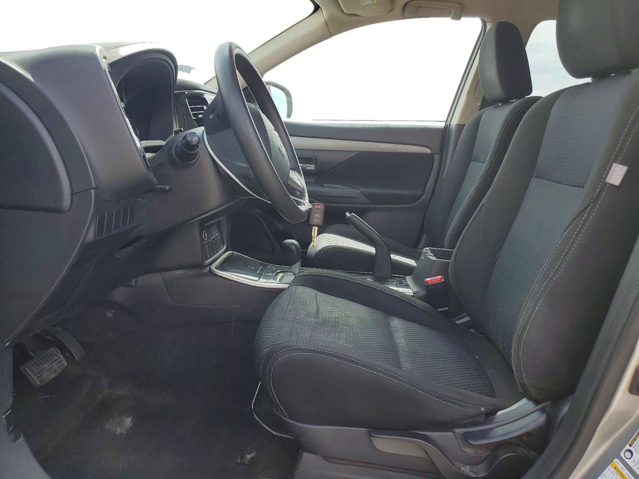2018 MITSUBISHI OUTLANDER ES photo 19
