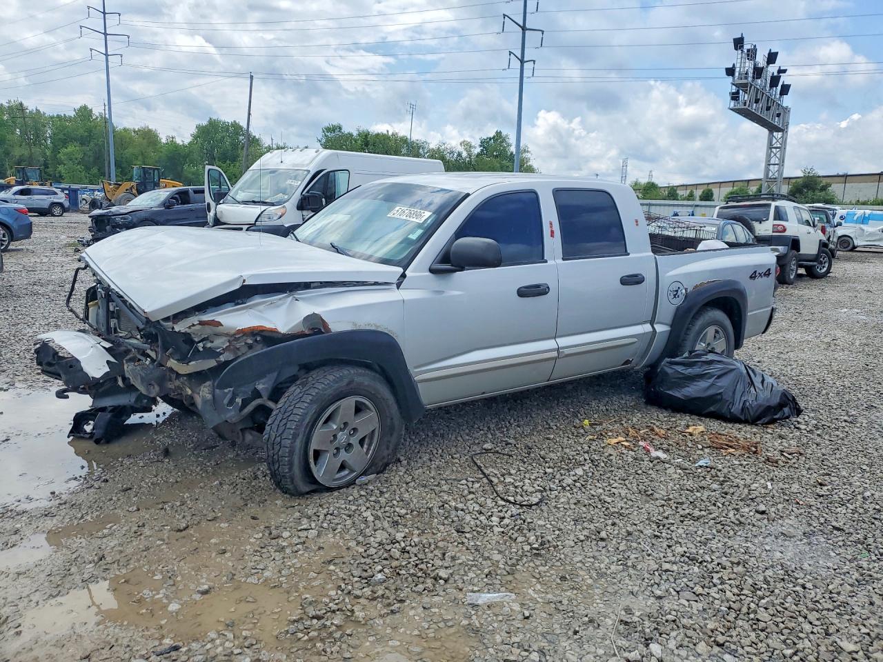 2005 DODGE DAKOTA