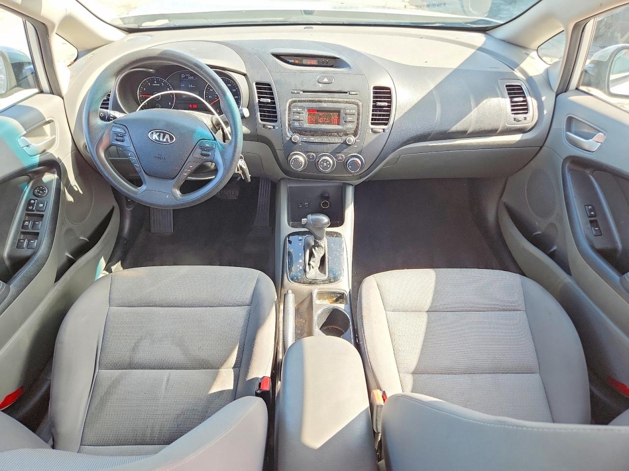 2017 KIA FORTE LX photo 15
