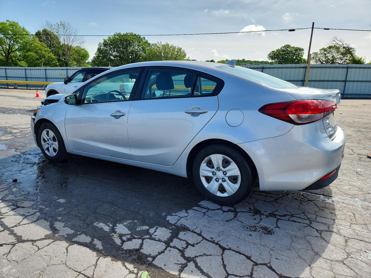 2017 KIA FORTE LX photo 3