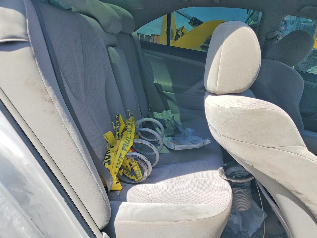 2010 TOYOTA CAMRY BASE photo 28