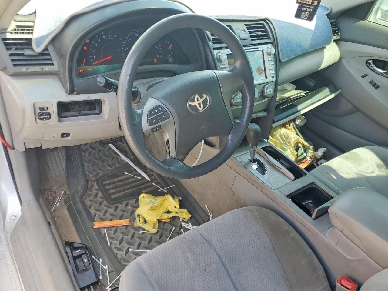 2010 TOYOTA CAMRY BASE photo 22