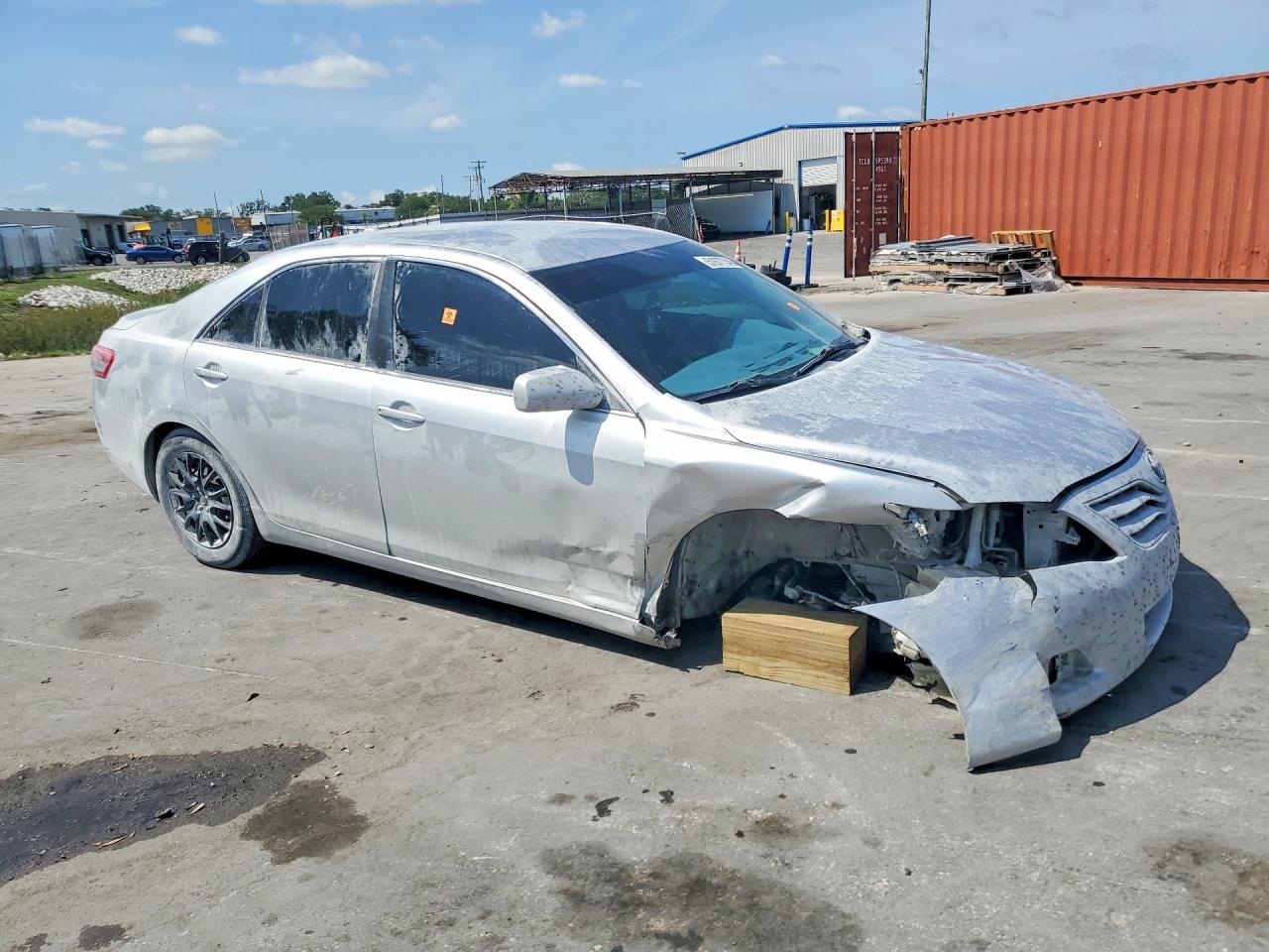 2010 TOYOTA CAMRY BASE photo 10