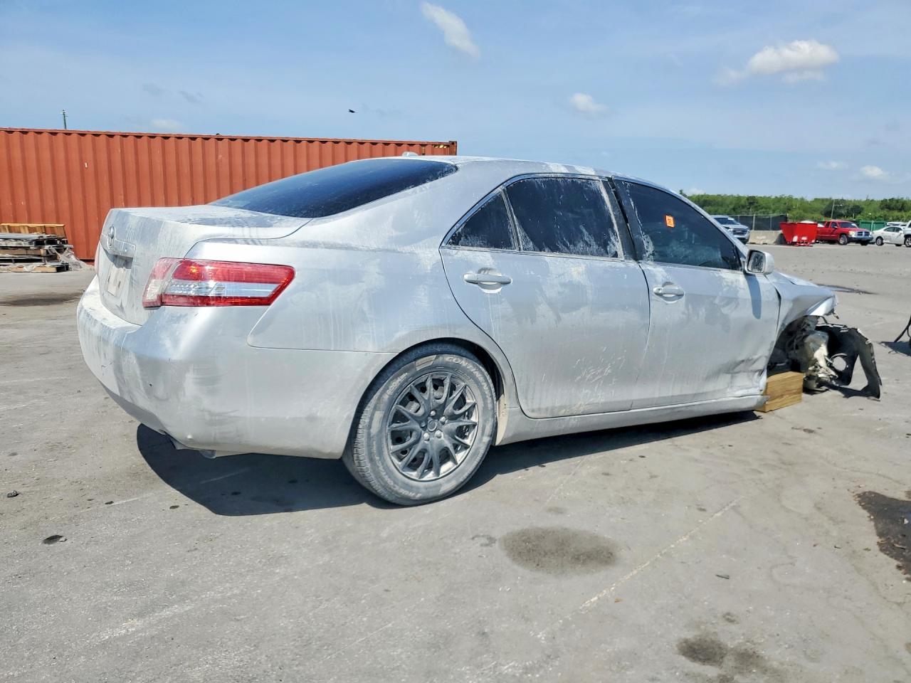 2010 TOYOTA CAMRY BASE photo 7