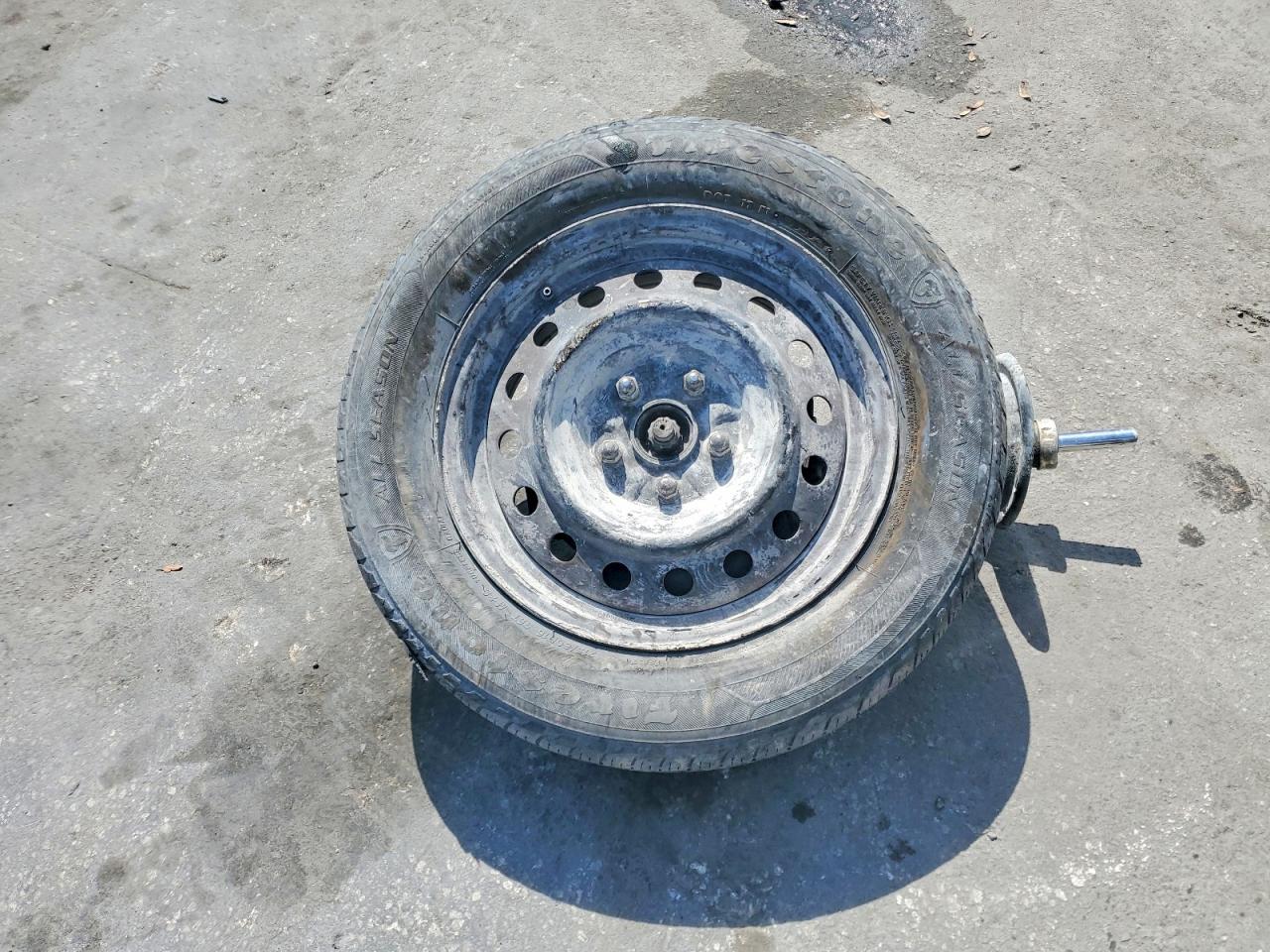 2010 TOYOTA CAMRY BASE photo 34