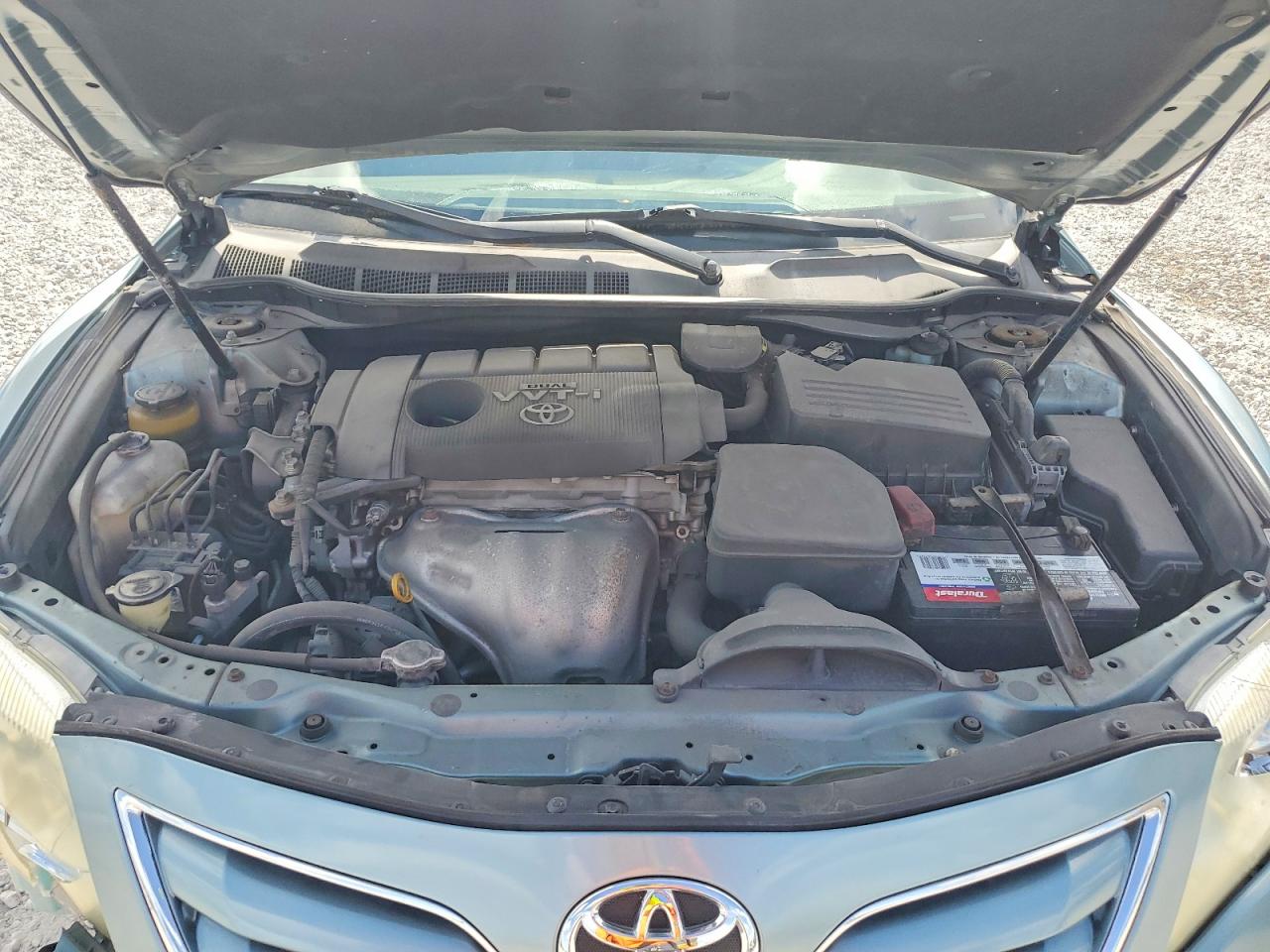 2010 TOYOTA CAMRY LE photo 11