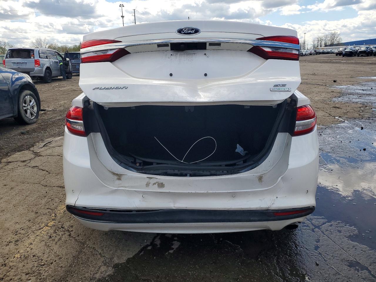 2018 FORD FUSION SE photo 16