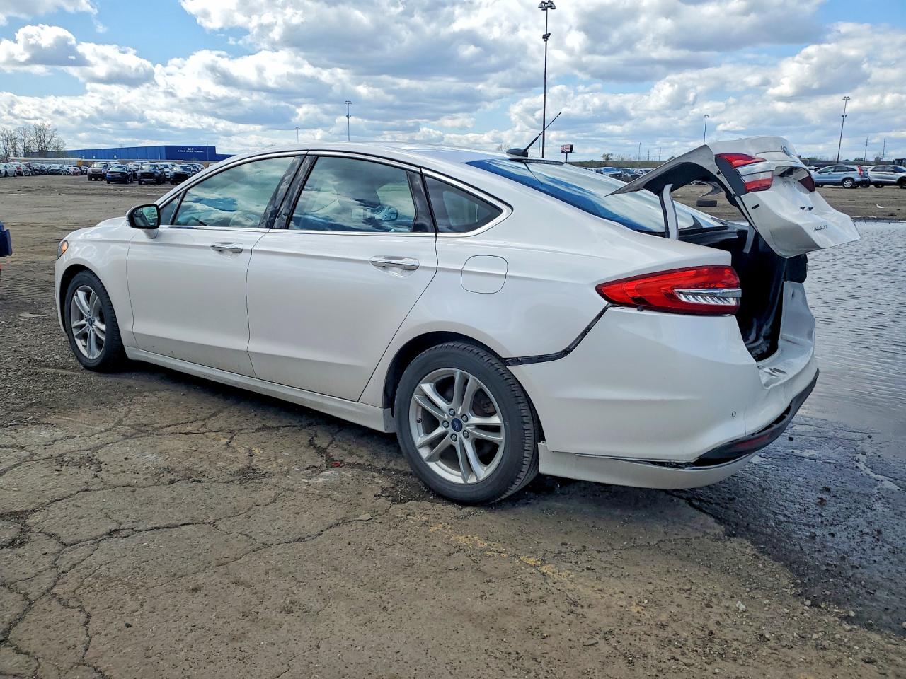 2018 FORD FUSION SE photo 4