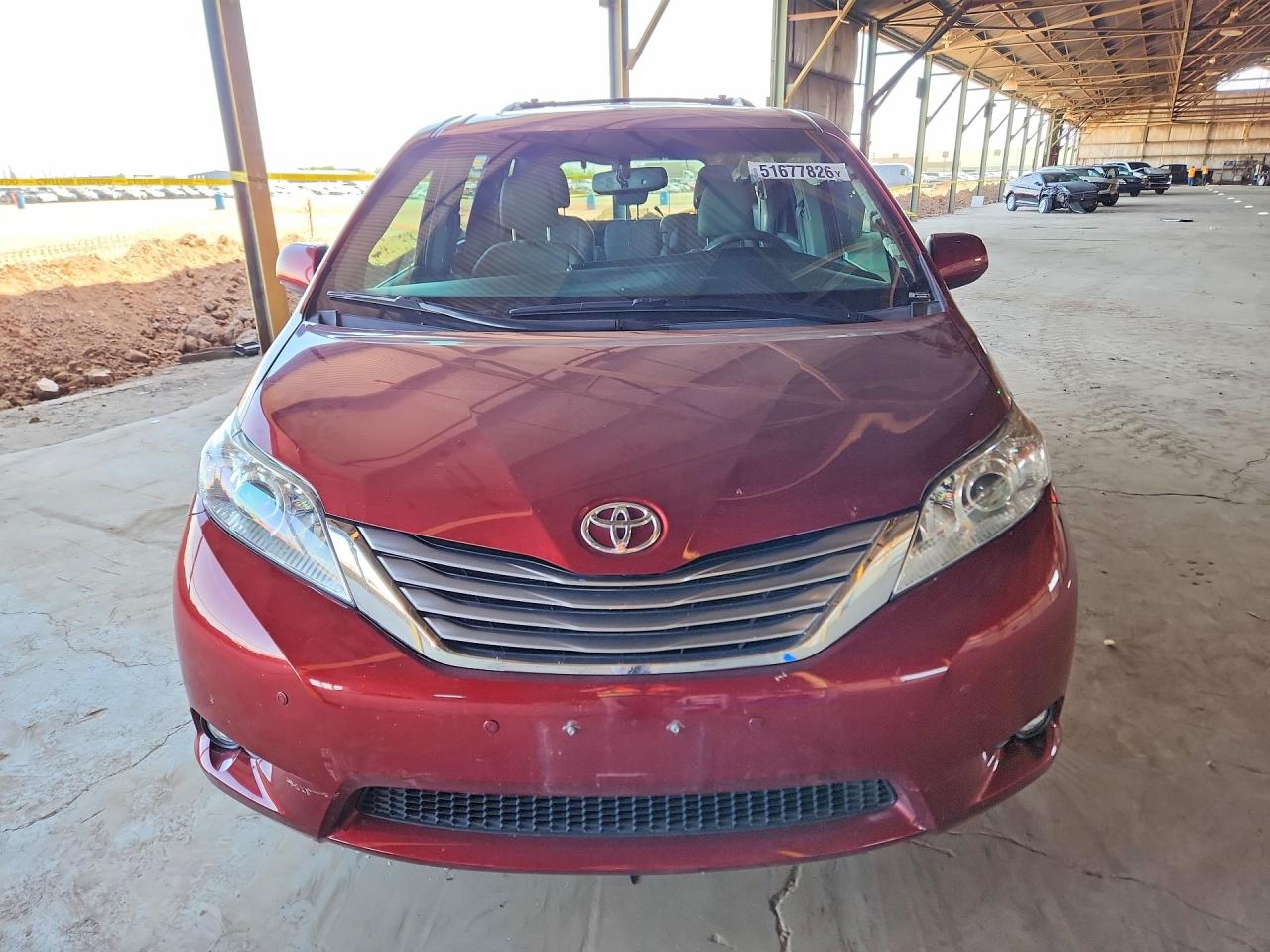 2017 TOYOTA SIENNA XLE 8-PASSENGER photo 13