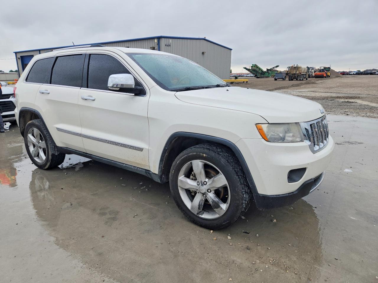 2012 JEEP GRAND CHEROKEE OVERLAND photo 4