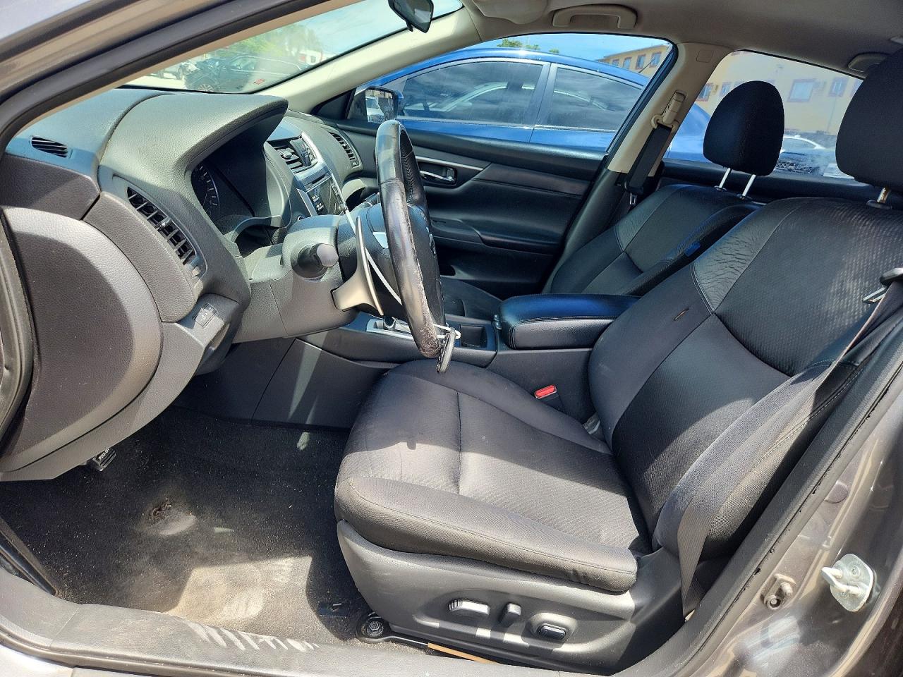 2017 NISSAN ALTIMA 2.5 SR photo 13