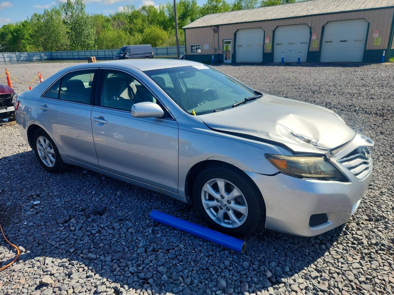 2011 TOYOTA CAMRY photo 7