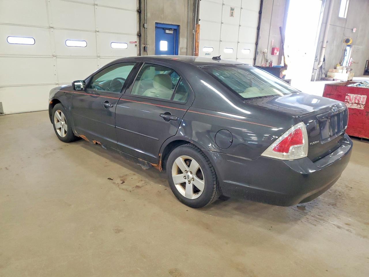2007 FORD FUSION SE photo 2