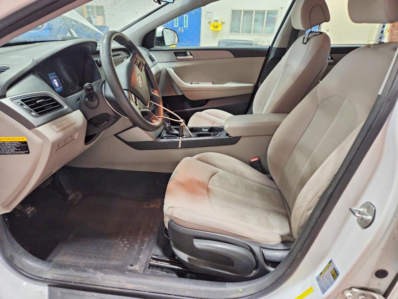 2015 HYUNDAI SONATA SE photo 7