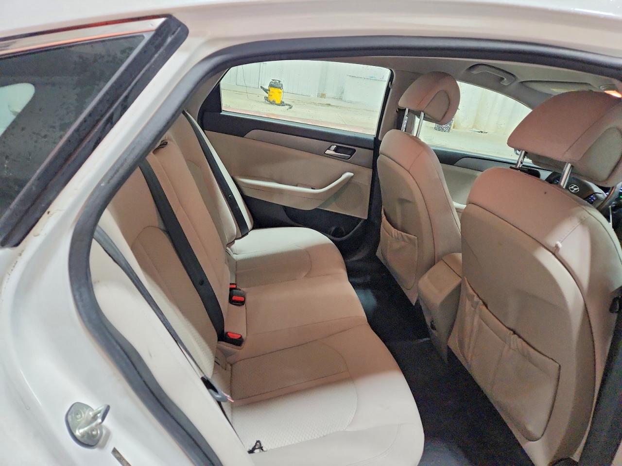 2015 HYUNDAI SONATA SE photo 10