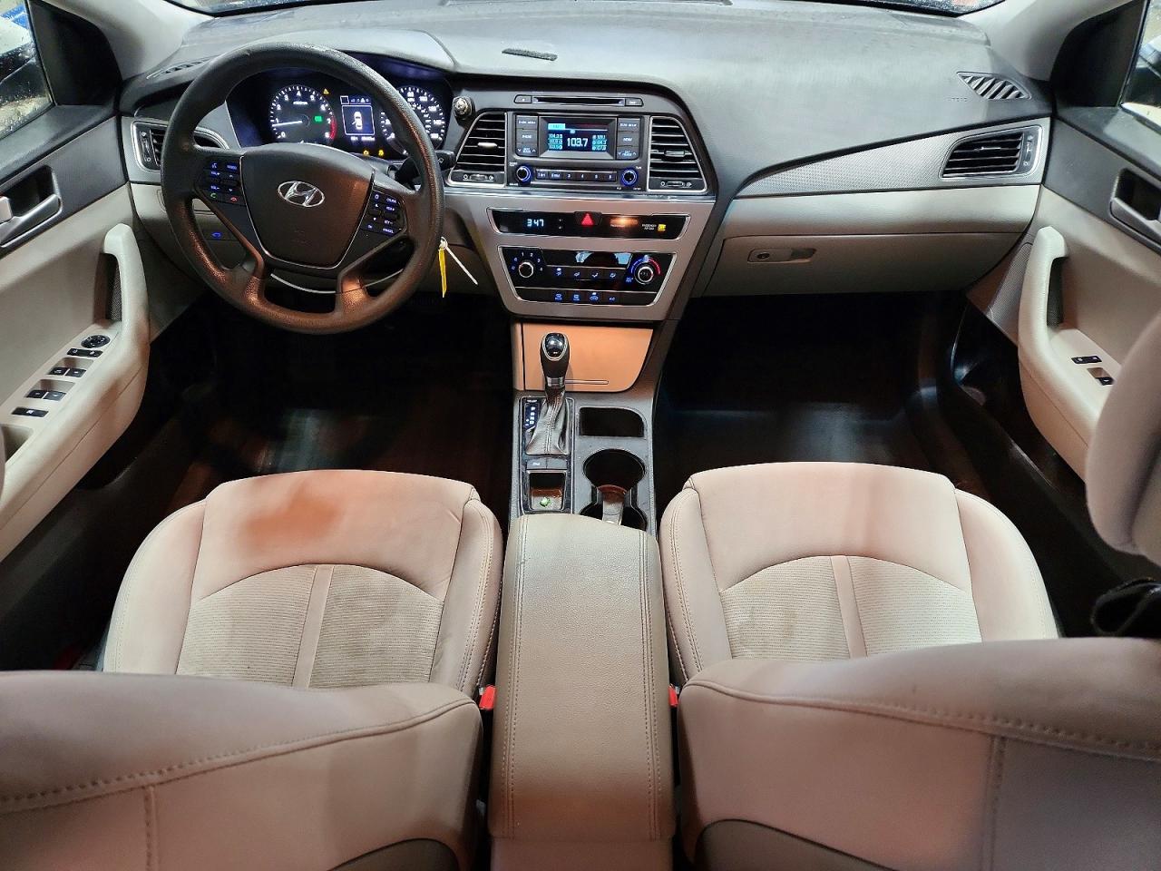 2015 HYUNDAI SONATA SE photo 8