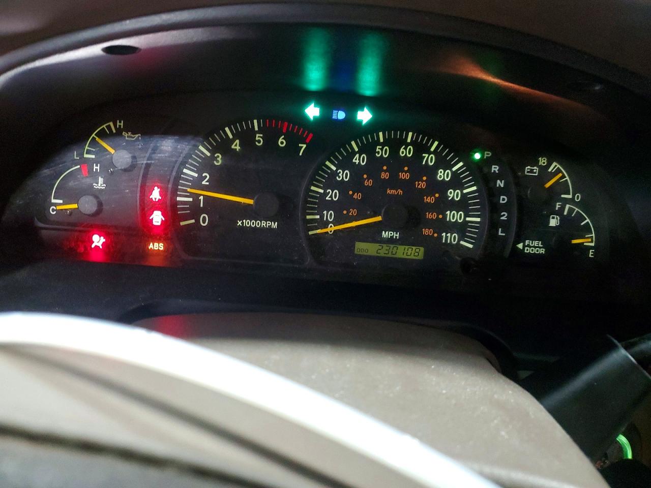 2002 TOYOTA TUNDRA SR5 V8 photo 25