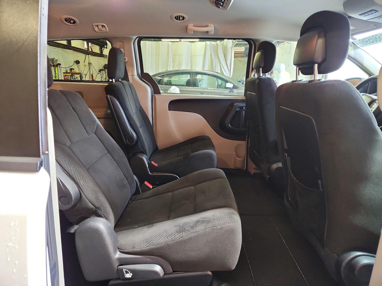 2012 DODGE GRAND CARAVAN SXT photo 21