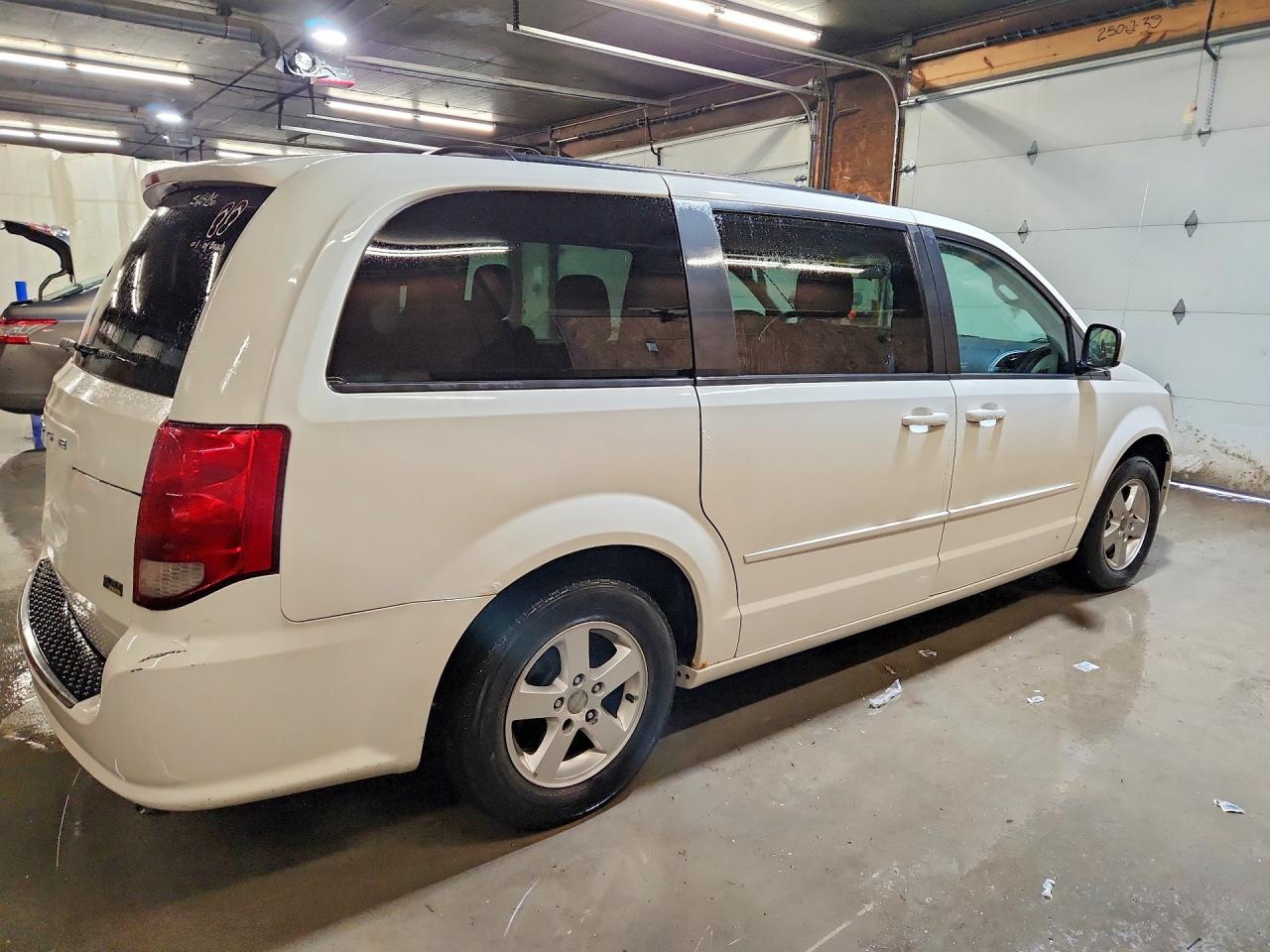 2012 DODGE GRAND CARAVAN SXT photo 5