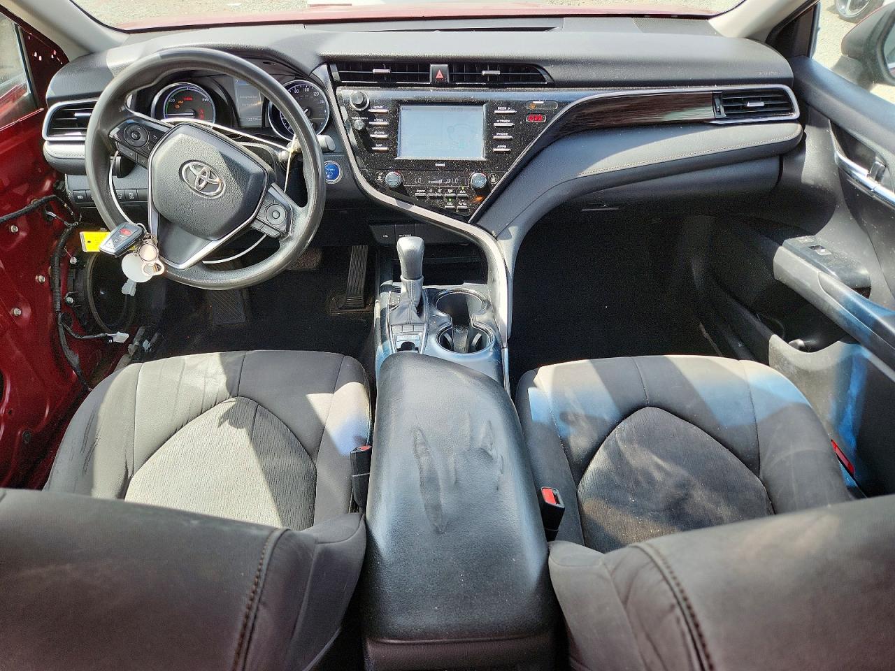 2020 TOYOTA CAMRY LE photo 22